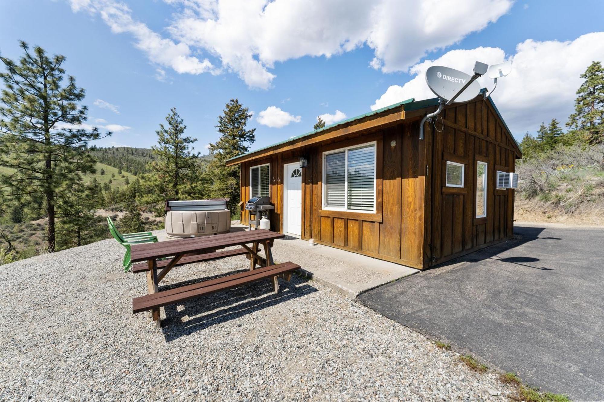 Echo Valley Resort + Cabins Manson Exterior photo