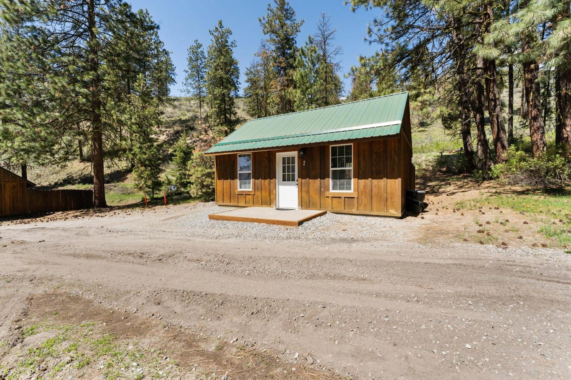 Echo Valley Resort + Cabins Manson Exterior photo