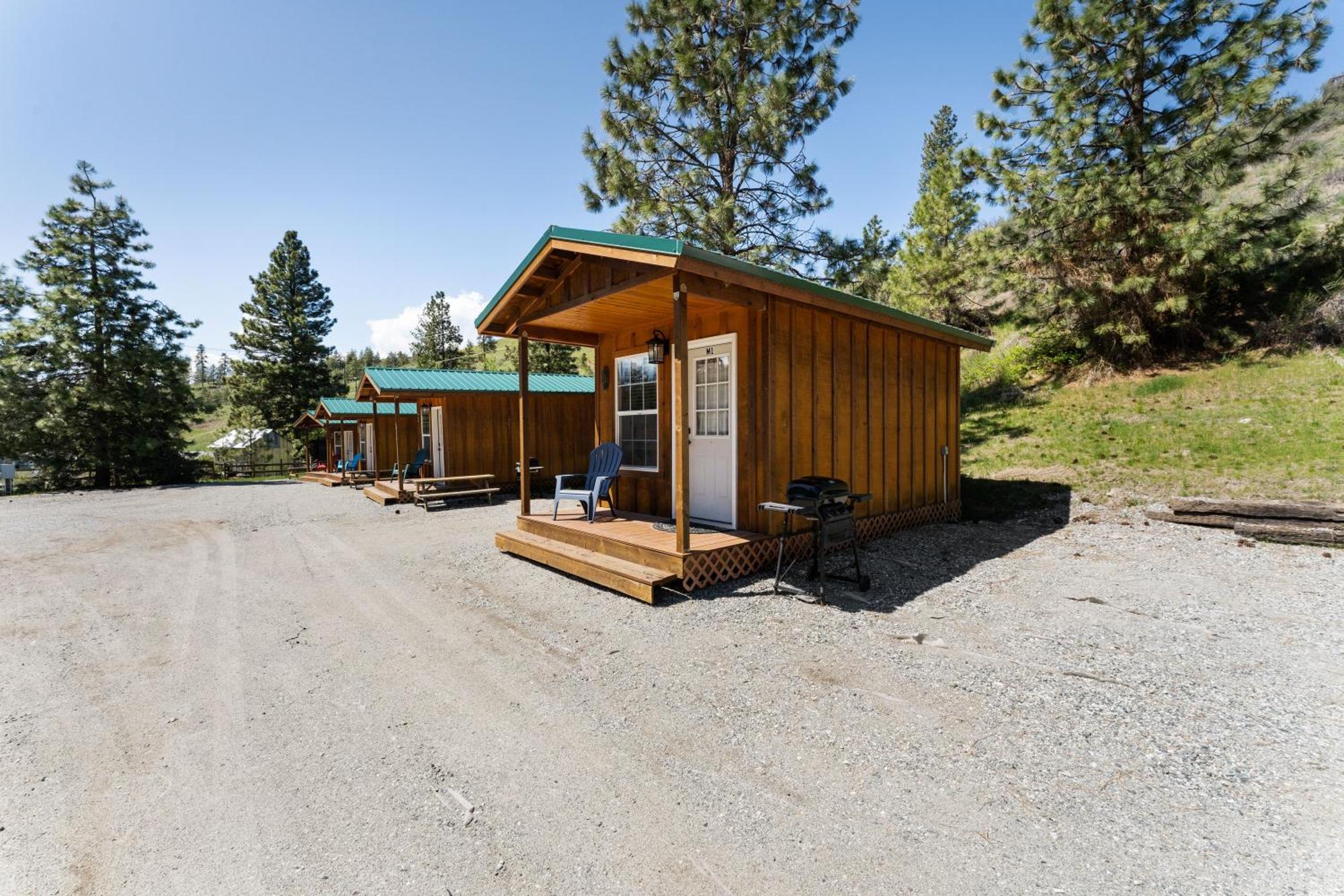 Echo Valley Resort + Cabins Manson Exterior photo